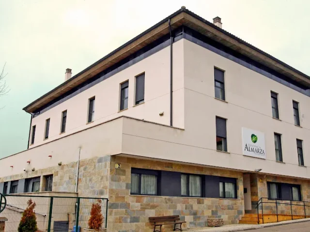 Residencia de Almarza el Lago de Tera