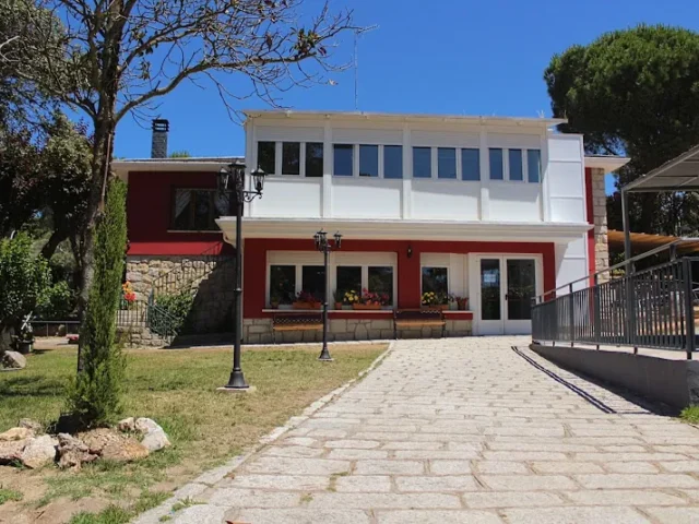 Residencia de mayores Los Claveles