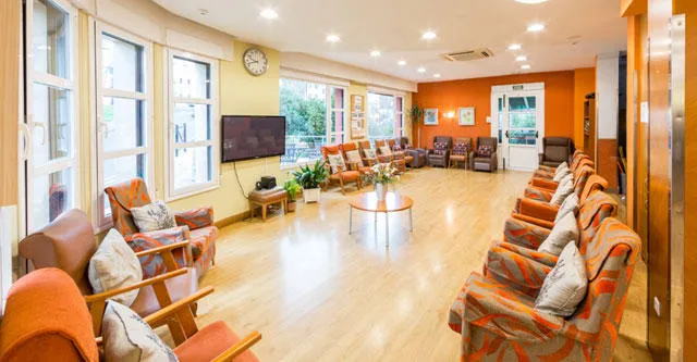 Residencia Gisasola SL